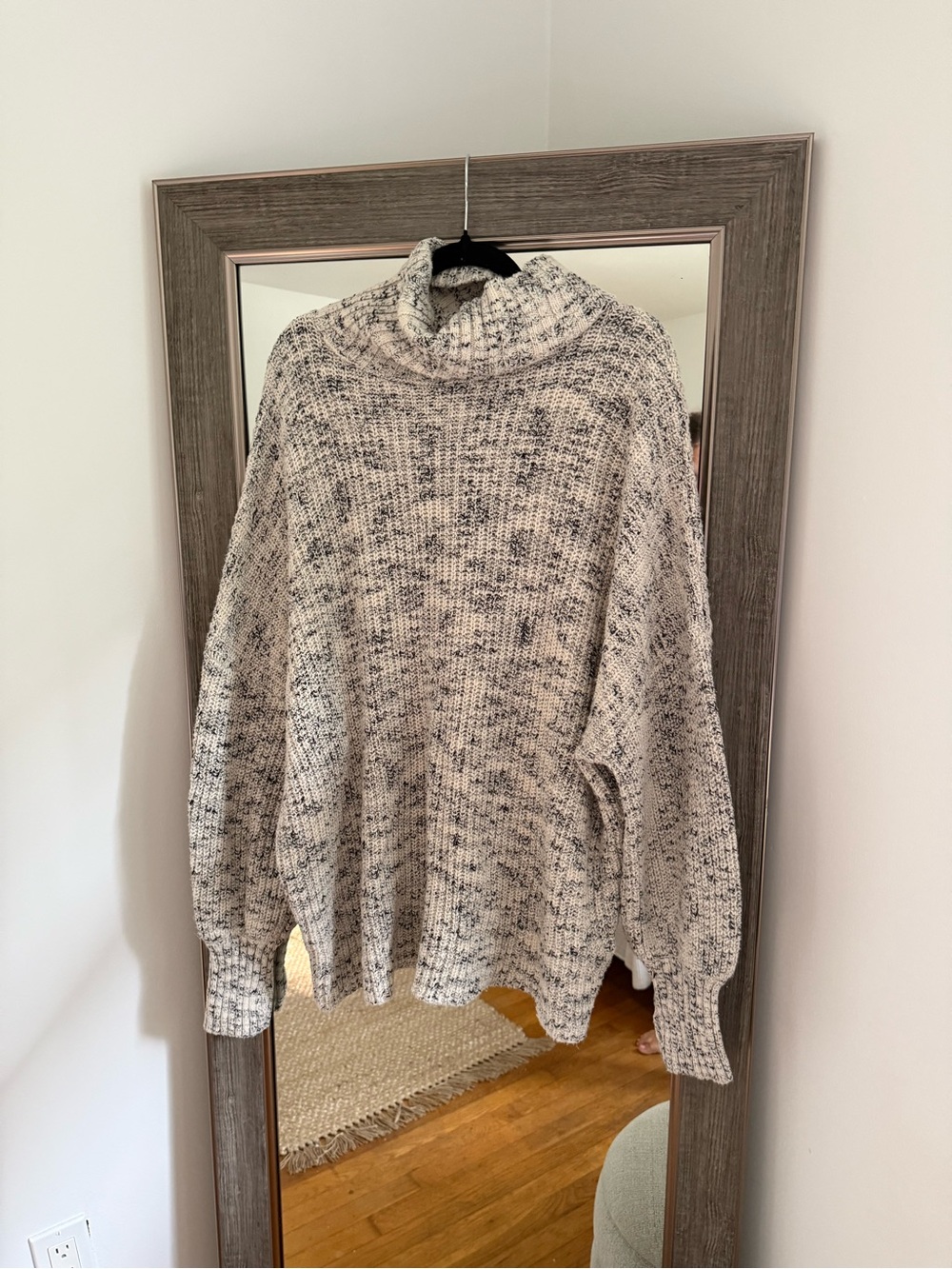 Aerie Offline Cozy Marled Cream and Gray Turtleneck Sweater